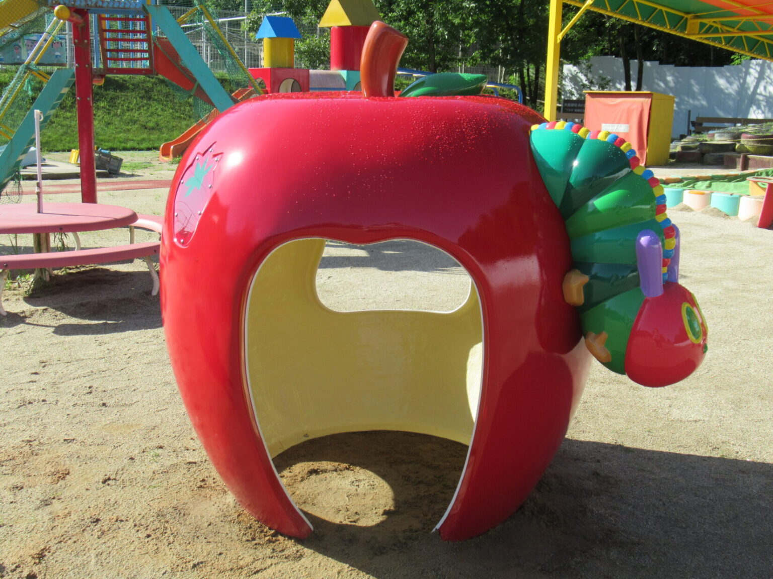 はらぺこあおむしが仲間入り 桐が丘幼稚園